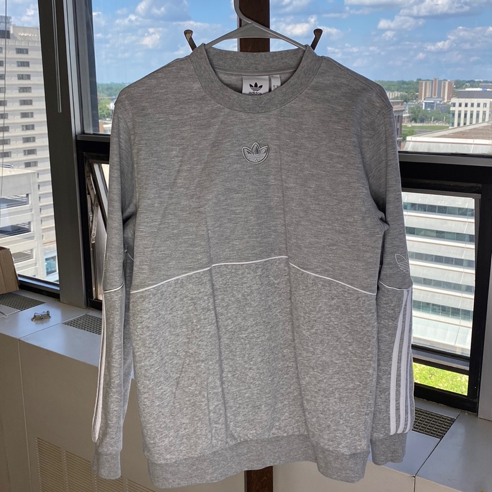 Adidas men hoodless sweatshirt size small
